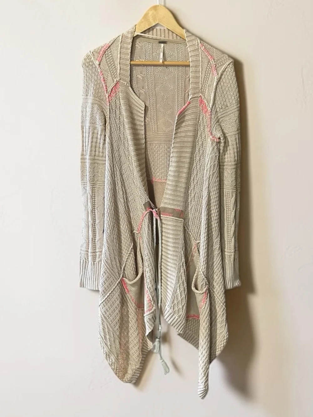 Free People All Washed Out Sand Tan Cardigan Pink Stitching Detail Size S - Picture 4 of 12